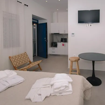Apartment Limani Blue, Charming Steps From The Sea *