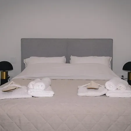 Apartment Limani Blue, Charming Steps From The Sea