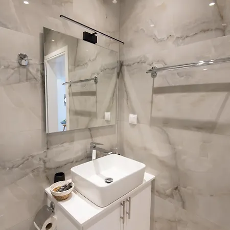 Apartment Limani Blue, Charming Steps From The Sea *